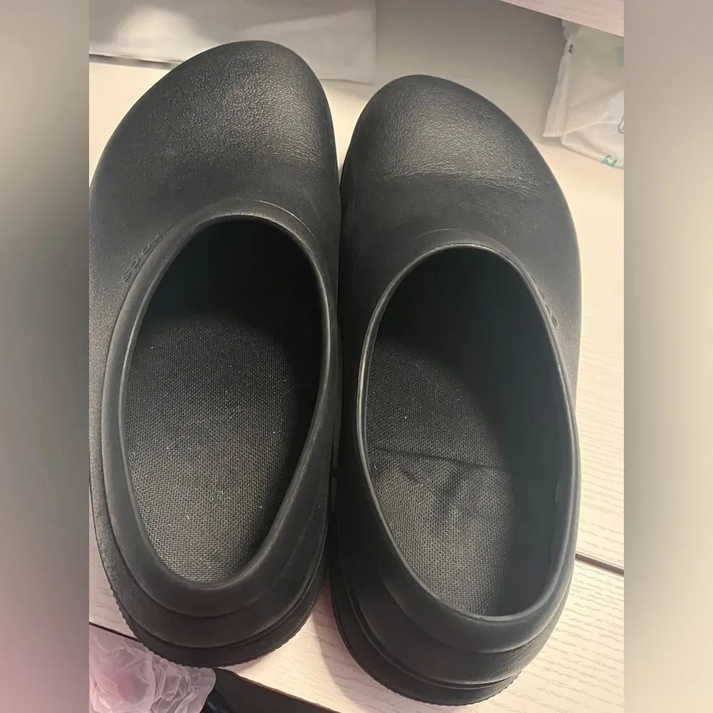 Crocs On The Clock Black